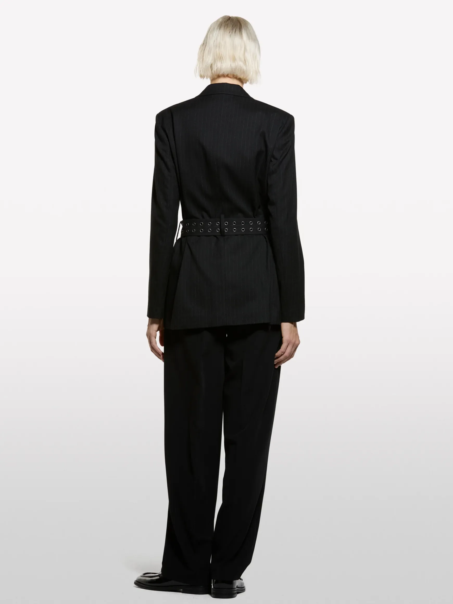 Blazer gessato con cintura