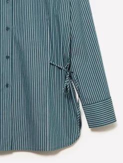 Camicia a righe con laccetti