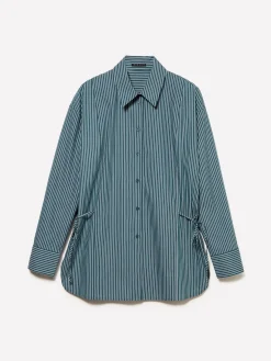 Camicia a righe con laccetti