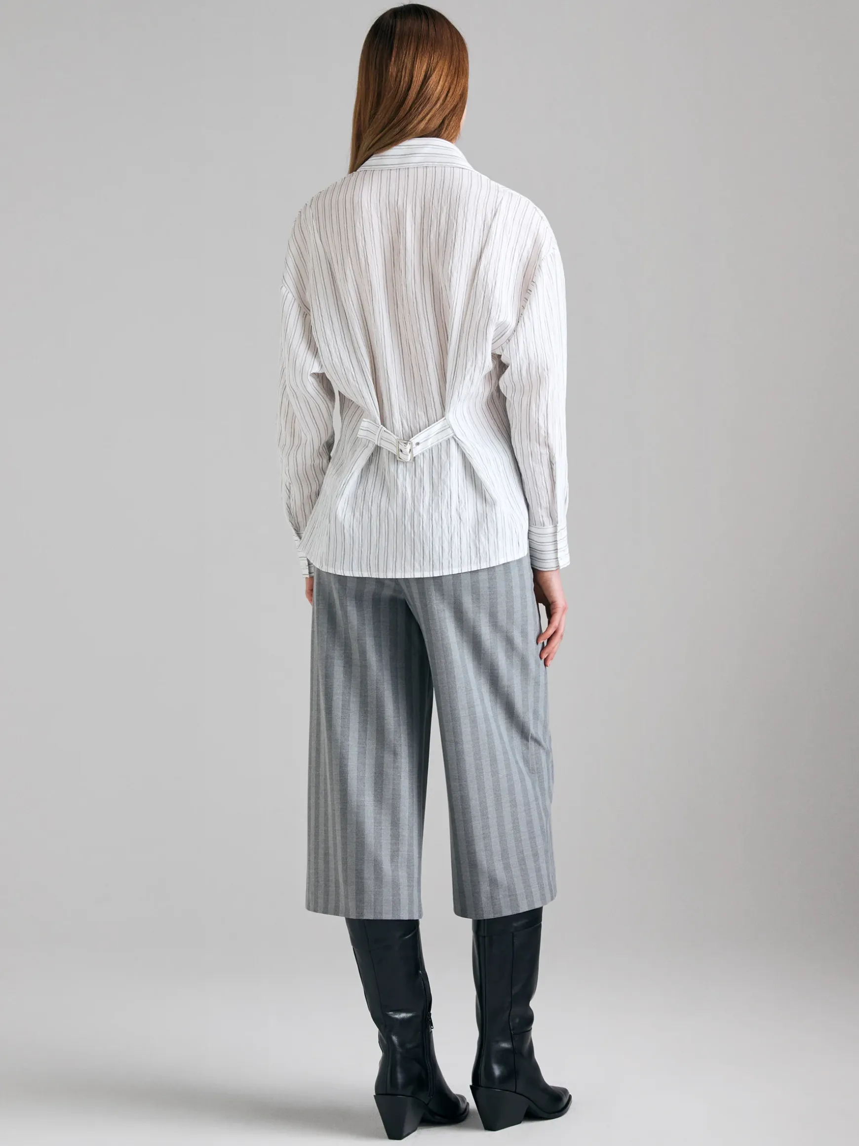 Camicia rigata con fibbia
