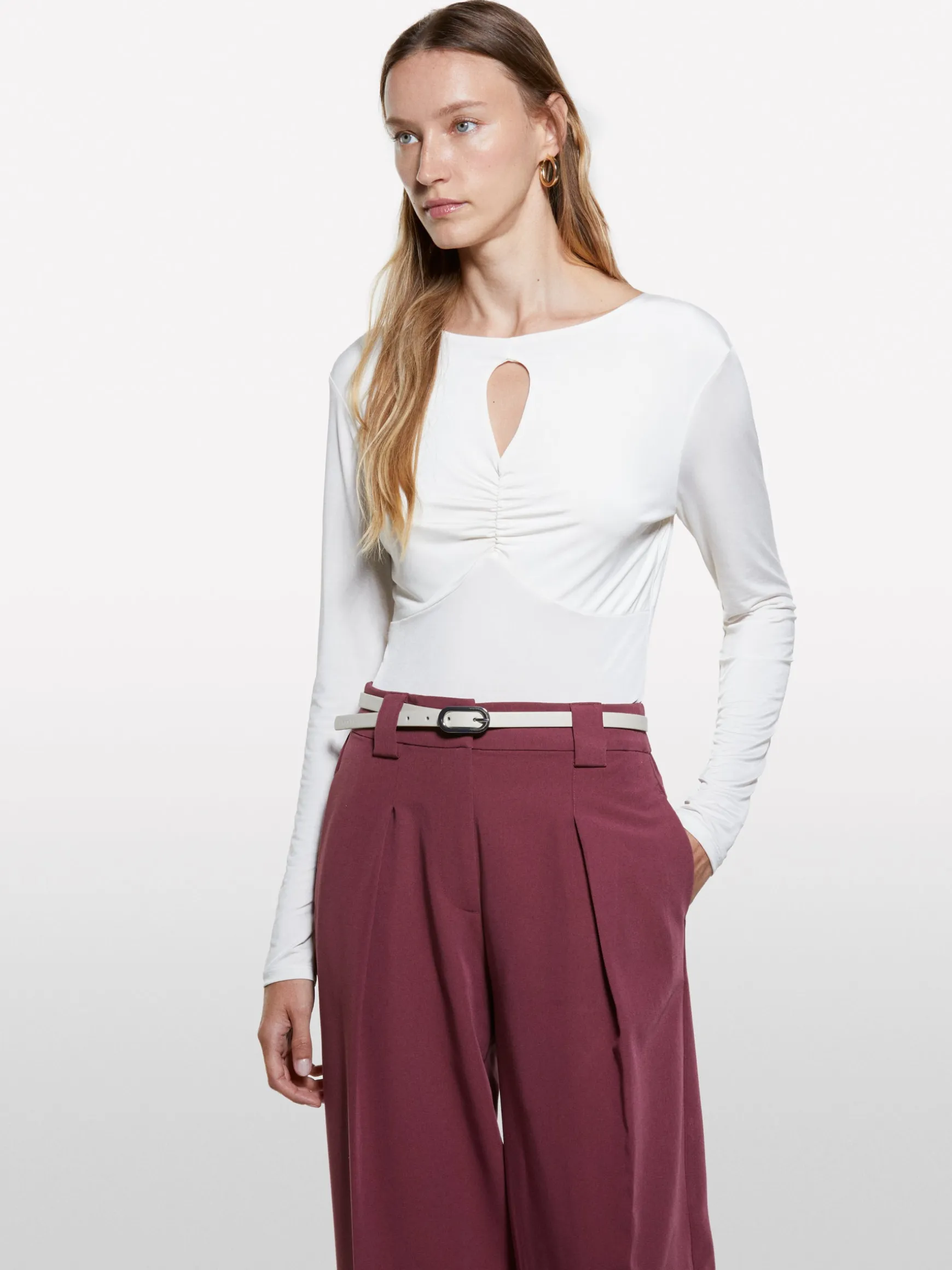 Maglietta bianco panna con arriccio