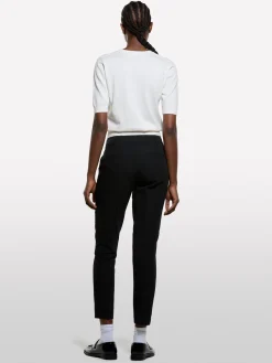 Pantaloni neri a sigaretta