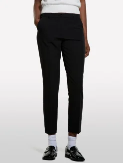 Pantaloni neri a sigaretta