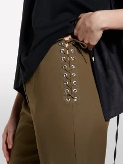 Pantaloni verde militare con laccetti