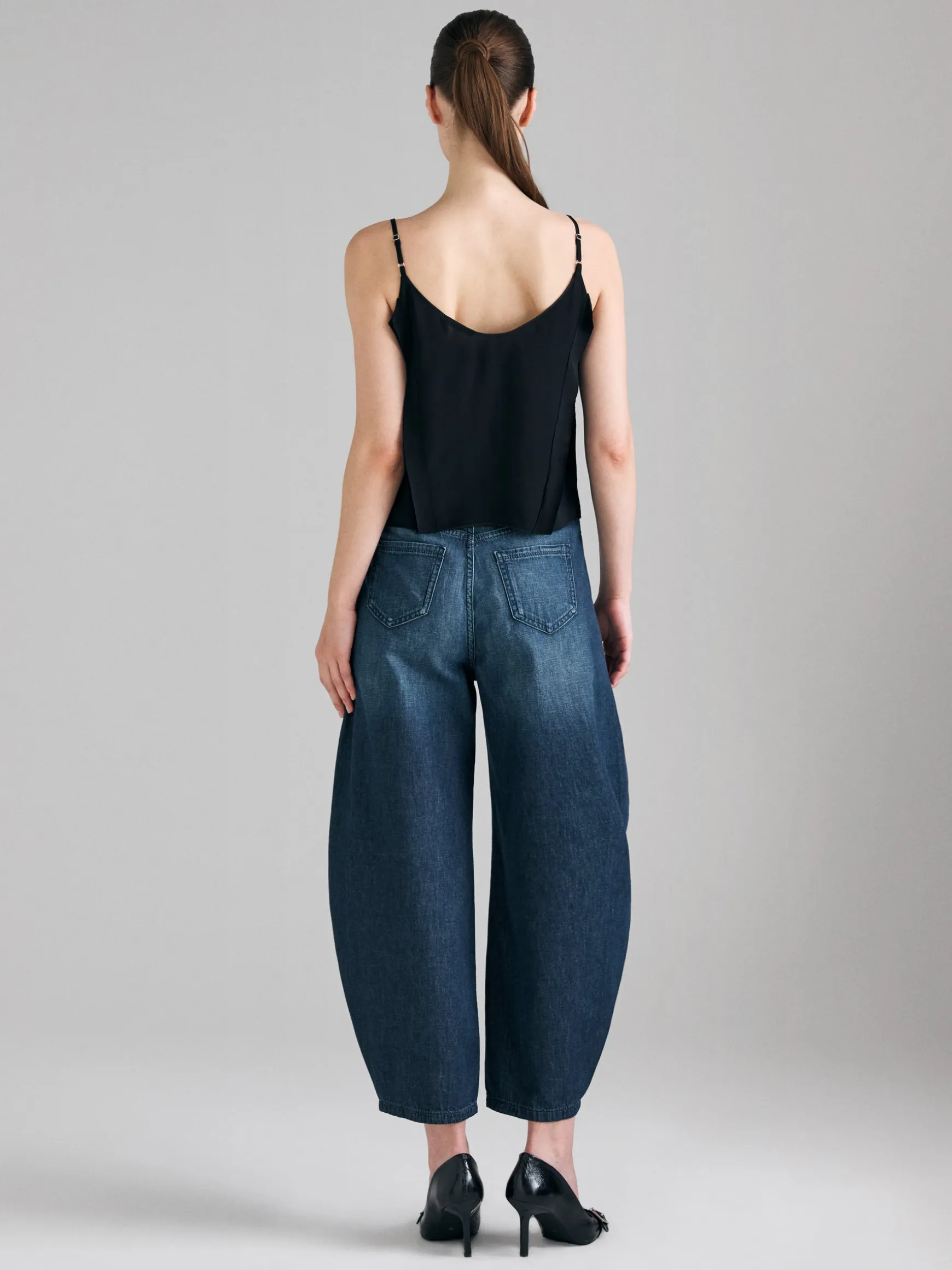 Top con pizzo