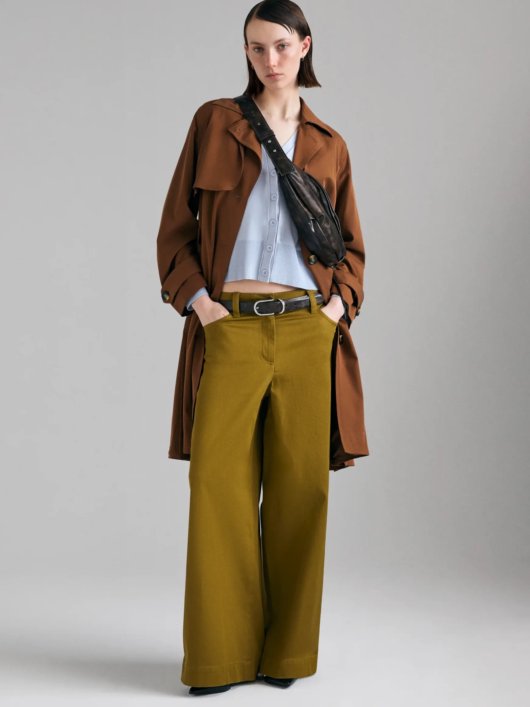 Trench fluido con cintura