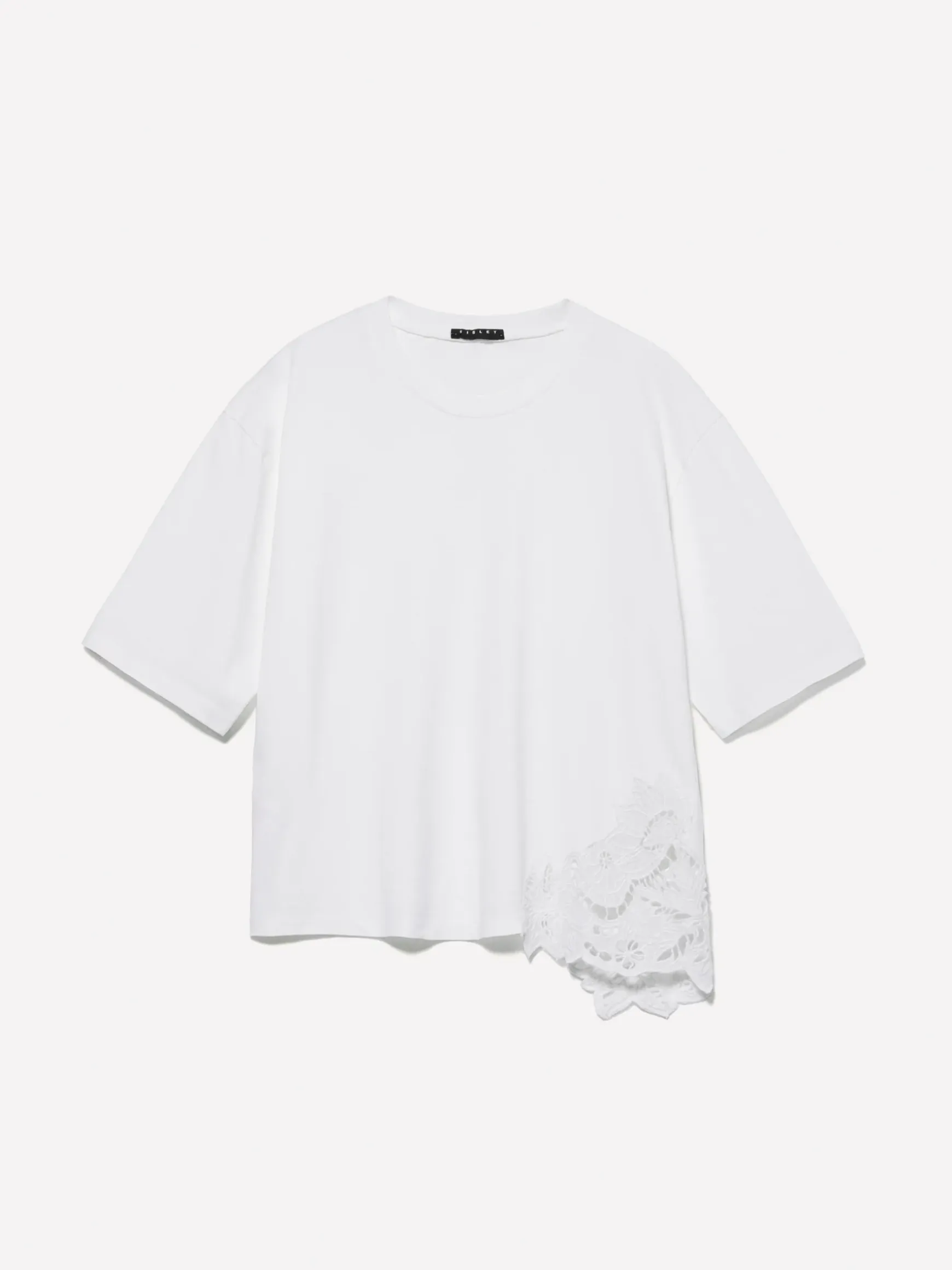 T-shirt bianca con ricamo asimmetrico