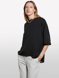 T-shirt nera asimmetrica