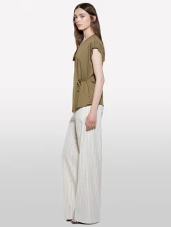 T-shirt verde militare con laccetti