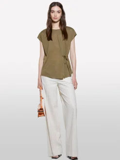 T-shirt verde militare con laccetti